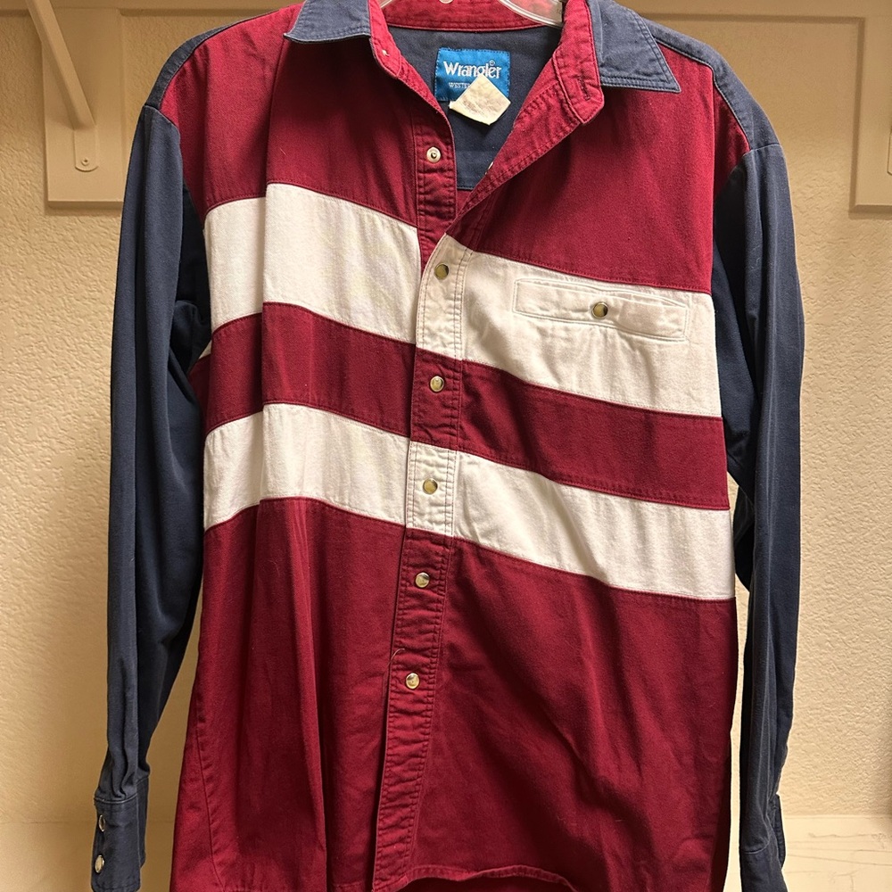 Wrangler Red and Blue Casual Button Down Shirt
